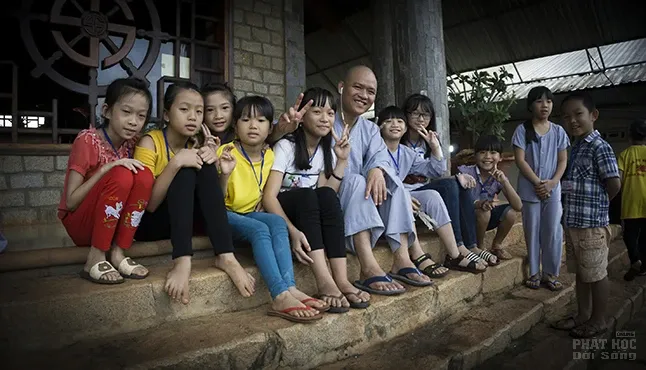 Chùa Đức Hạnh nơi trở về của tuổi trẻ vào ngày hè image-1731935506076