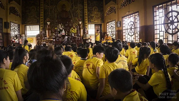 Chùa Đức Hạnh nơi trở về của tuổi trẻ vào ngày hè image-1731935509638