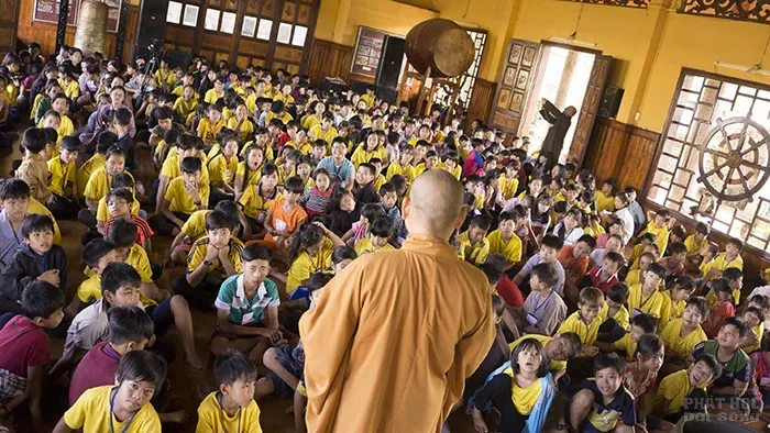 Chùa Đức Hạnh nơi trở về của tuổi trẻ vào ngày hè image-1731935515380