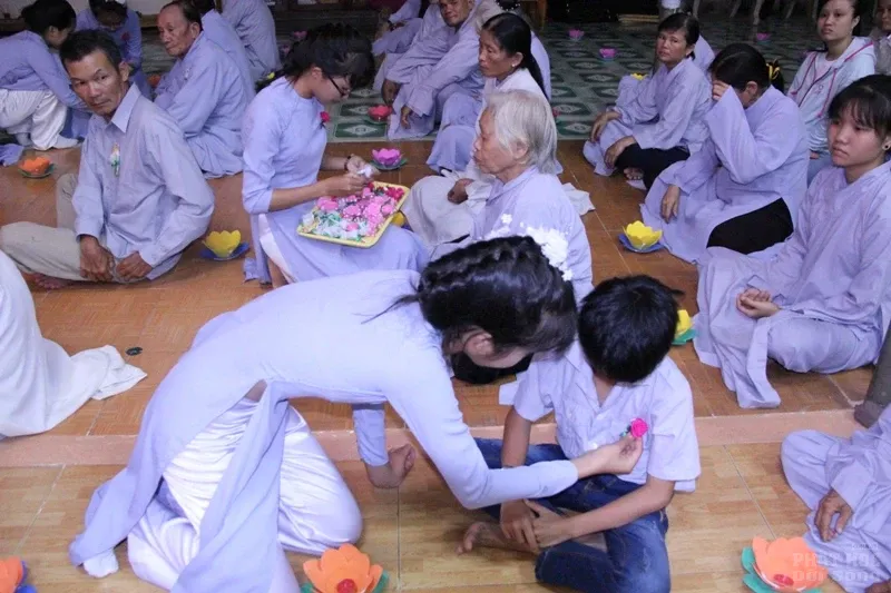 Chùa Gia Canh đêm hoa đăng Ơn nghĩa sinh thành Chùa Gia Canh đêm hoa đăng Ơn nghĩa sinh thành image-1732292011783