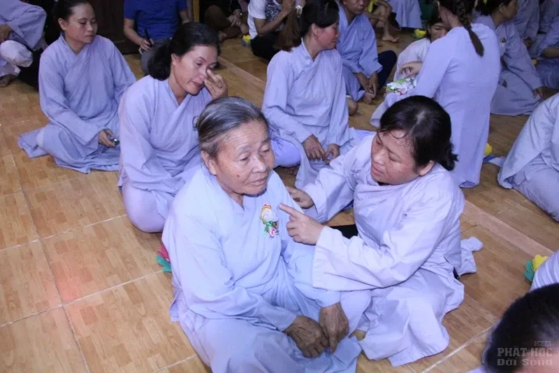 Chùa Gia Canh đêm hoa đăng Ơn nghĩa sinh thành Chùa Gia Canh đêm hoa đăng Ơn nghĩa sinh thành image-1732292013732