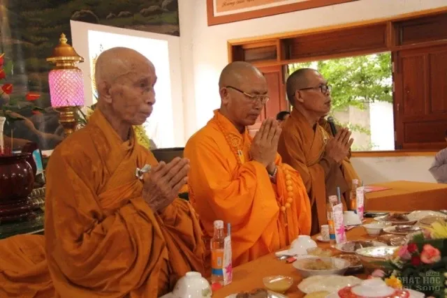 Chùa Hưng Thạnh mừng lễ Vu lan, Đại tường Cố TT.Thích Chiếu Phong 6 Chùa Hưng Thạnh mừng lễ Vu lan, Đại tường Cố TT.Thích Chiếu Phong image-1731946187864