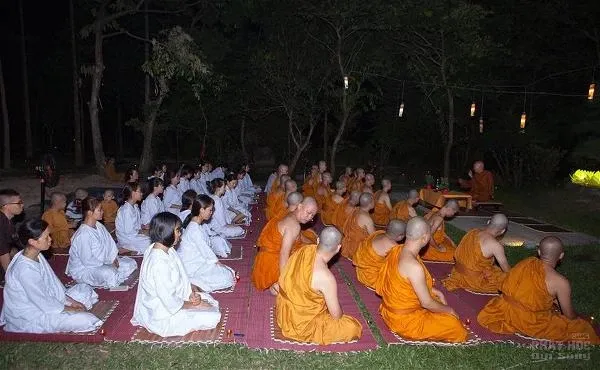 Chùa Huyền Không Sơn Thượng khóa tu xuất gia gieo duyên lần 2016 image-1731748801900