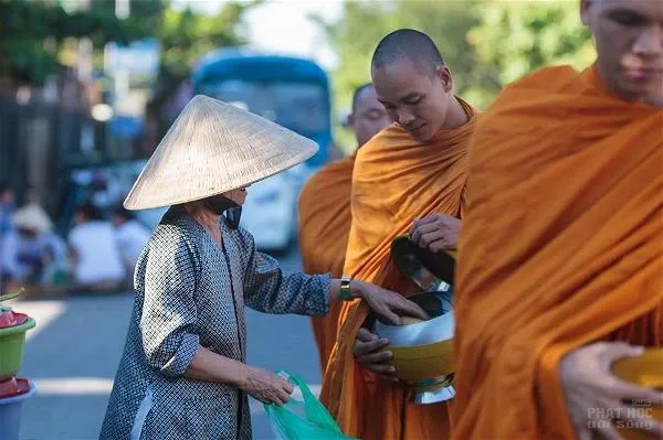 Chùa Huyền Không Sơn Thượng khóa tu xuất gia gieo duyên lần 2016 image-1731748805107