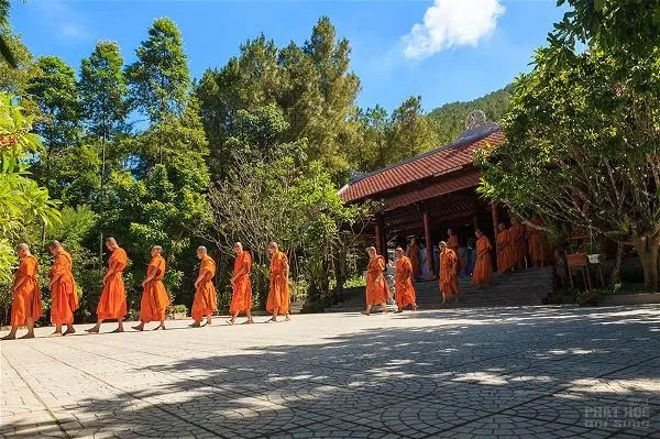 Chùa Huyền Không Sơn Thượng khóa tu xuất gia gieo duyên lần 2016 image-1731748815957