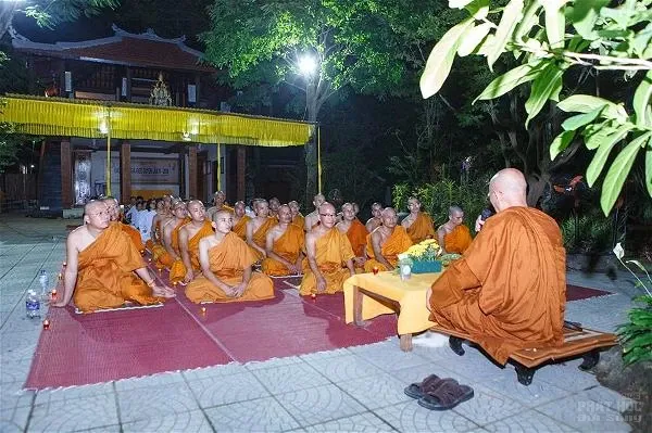 Chùa Huyền Không Sơn Thượng khóa tu xuất gia gieo duyên lần 2016 image-1731748817084