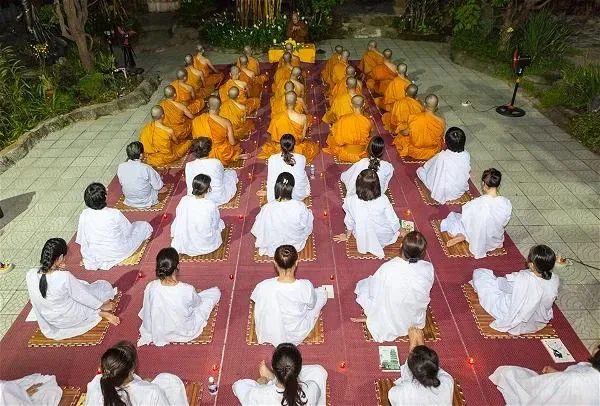 Chùa Huyền Không Sơn Thượng khóa tu xuất gia gieo duyên lần 2016 image-1731748818316