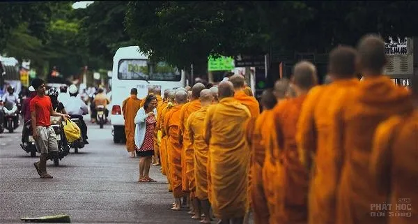 Chùa Huyền Không Sơn Thượng khóa tu xuất gia gieo duyên lần 2016 image-1731748821155