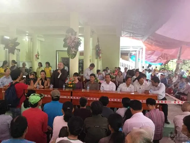 Chùa Nguyên Ngộ: Khám bệnh, phát thuốc & tặng quà cho người nghèo image-1731725719240