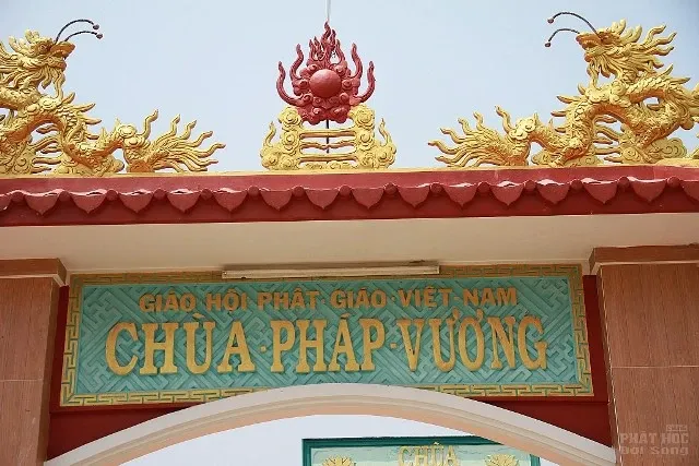 Chùa Nguyên Ngộ: Tổ chức hành hương thập tự đầu năm image-1731726281369