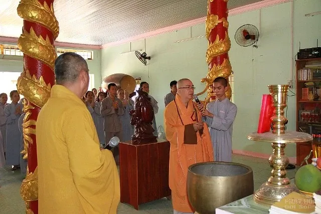 Chùa Nguyên Ngộ: Tổ chức hành hương thập tự đầu năm image-1731726281899