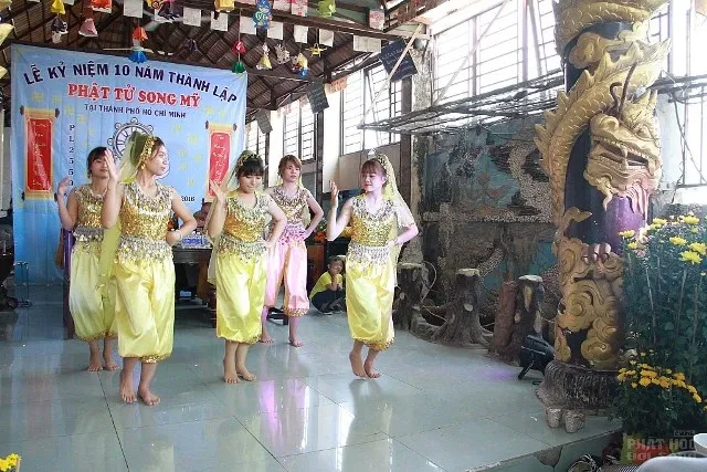 Chùa Nguyên Ngộ: Tổ chức lễ kỷ niệm 10 năm thành lập Hội Phật tử Song Mỹ và cầu an đầu năm. 8 Chùa Nguyên Ngộ: Tổ chức lễ kỷ niệm 10 năm thành lập Hội Phật tử Song Mỹ và cầu an đầu năm. image-1732288564769