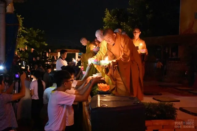 Chùa Ninh Khánh lễ báo hiếu 'Cánh cò ngược xuôi' 3 Chùa Ninh Khánh lễ báo hiếu 'Cánh cò ngược xuôi' image-1731922030333