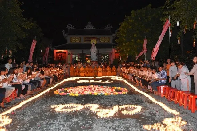 Chùa Ninh Khánh lễ báo hiếu 'Cánh cò ngược xuôi' 7 Chùa Ninh Khánh lễ báo hiếu 'Cánh cò ngược xuôi' image-1731922032488