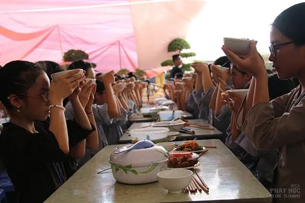 Chùa Tăng Phúc khoá tu mùa hè 'Từ Bi Hỷ Xả' ngày thứ 2 image-1732292073166