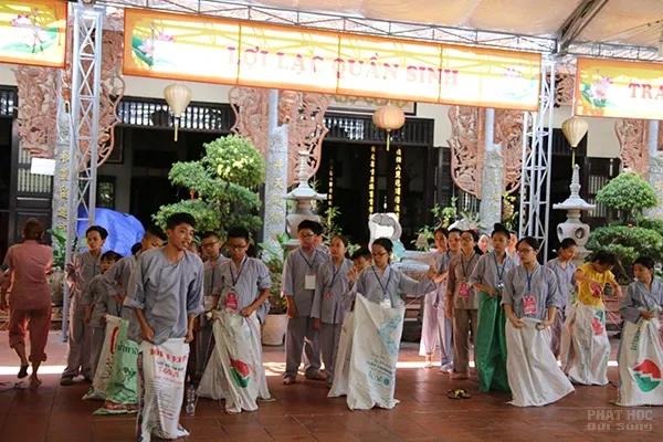 Chùa Tăng Phúc khoá tu mùa hè 'Từ Bi Hỷ Xả' ngày thứ 2 image-1732292074810