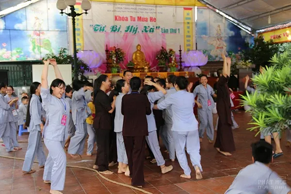 Chùa Tăng Phúc khoá tu mùa hè 'Từ Bi Hỷ Xả' ngày thứ 2 image-1732292078959
