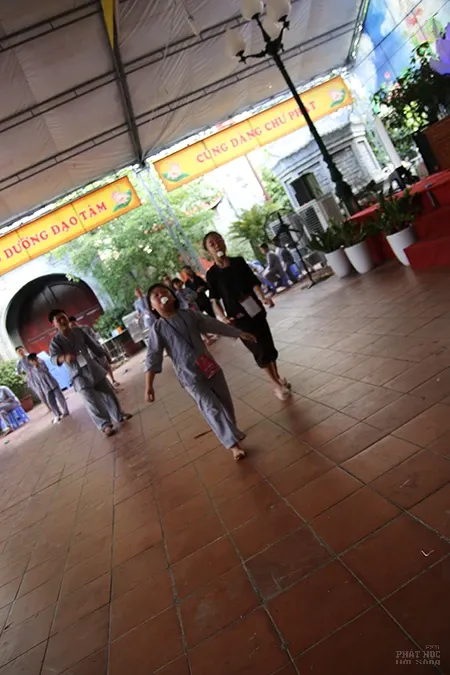 Chùa Tăng Phúc khoá tu mùa hè 'Từ Bi Hỷ Xả' ngày thứ 2 image-1732292080649
