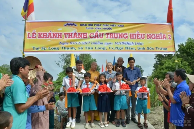 Chùa Thiên Trì bàn giao 2 cây cầu tại Sóc Trăng Chùa Thiên Trì bàn giao 2 cây cầu tại Sóc Trăng image-1731941088186