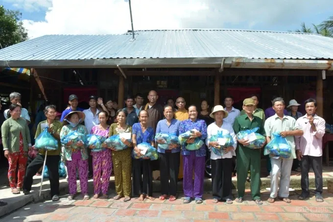 Chùa Thiên Trì bàn giao 2 cây cầu tại Sóc Trăng 6 Chùa Thiên Trì bàn giao 2 cây cầu tại Sóc Trăng image-1731941092538