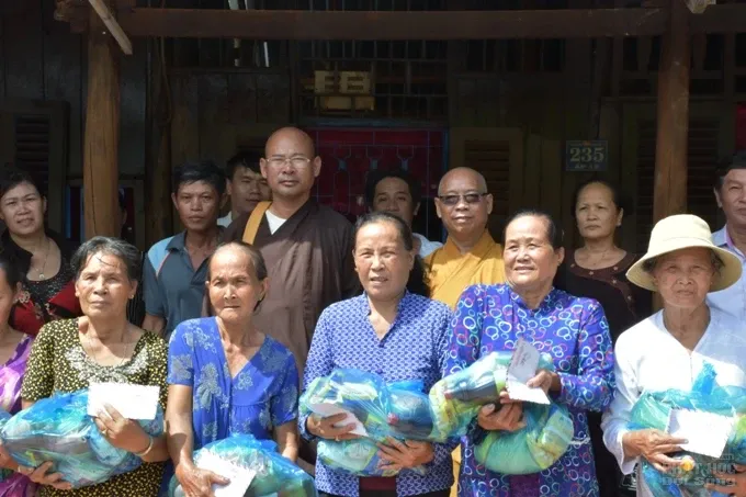 Chùa Thiên Trì bàn giao 2 cây cầu tại Sóc Trăng 7 Chùa Thiên Trì bàn giao 2 cây cầu tại Sóc Trăng image-1731941093260