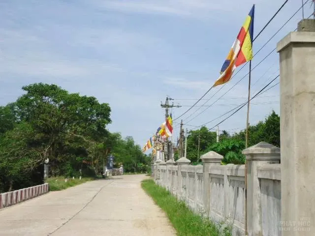 Chùa Vạn An làng Văn Quỹ đón mừng Phật đản image-1731936543258