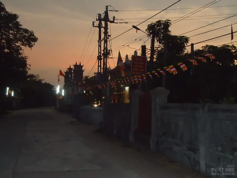 Chùa Vạn An làng Văn Quỹ đón mừng Phật đản image-1731936548095