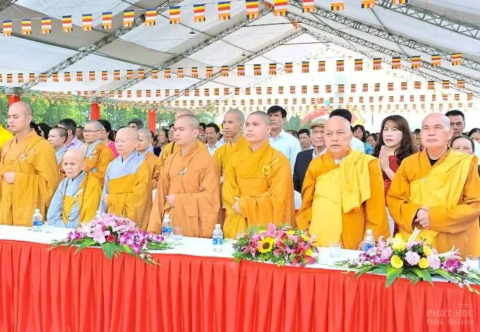 Chùa Vạn Linh đúc đại hồng chung lớn nhất xứ Thanh image-1731942784200