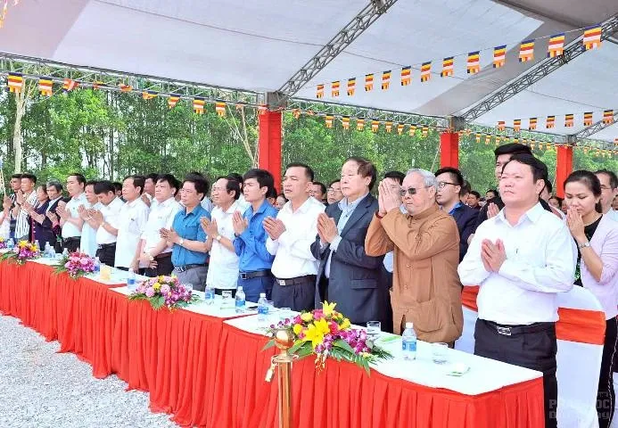 Chùa Vạn Linh đúc đại hồng chung lớn nhất xứ Thanh image-1731942786325