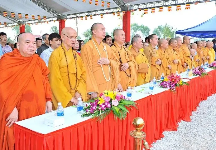 Chùa Vạn Linh đúc đại hồng chung lớn nhất xứ Thanh image-1731942787760