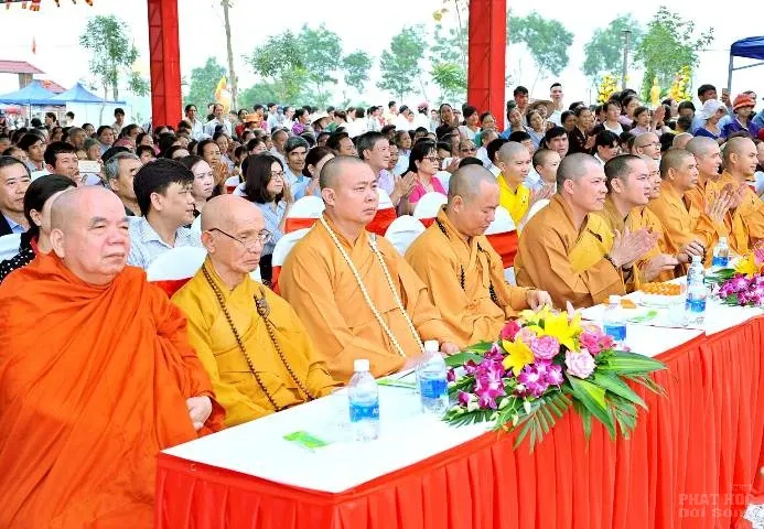 Chùa Vạn Linh đúc đại hồng chung lớn nhất xứ Thanh image-1731942793282