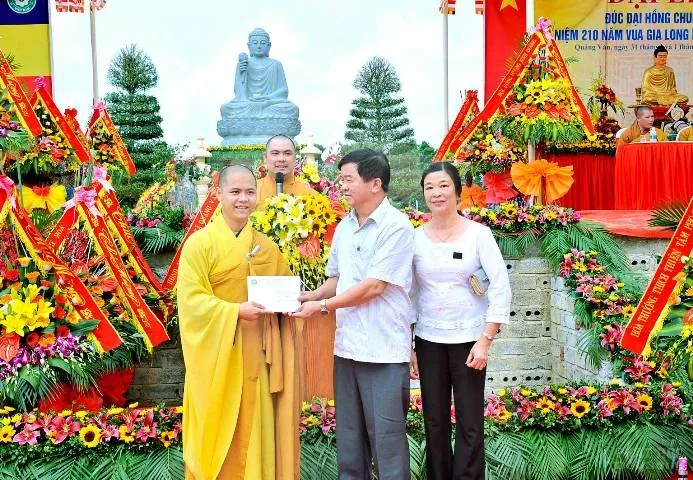 Chùa Vạn Linh đúc đại hồng chung lớn nhất xứ Thanh image-1731942798942