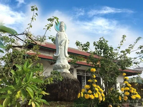 Chùa Vạn Quang dẫn vào huyện Cát Tiên Chùa Vạn Quang dẫn vào huyện Cát Tiên image-1731932325437