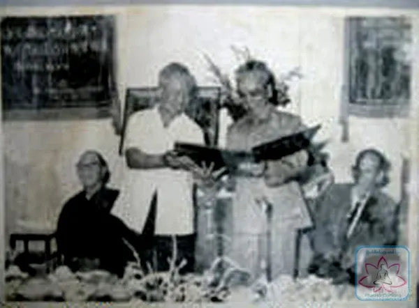 Chùm ảnh Đại lão HT.Thích Đôn Hậu lúc sanh tiền image-1731945574144