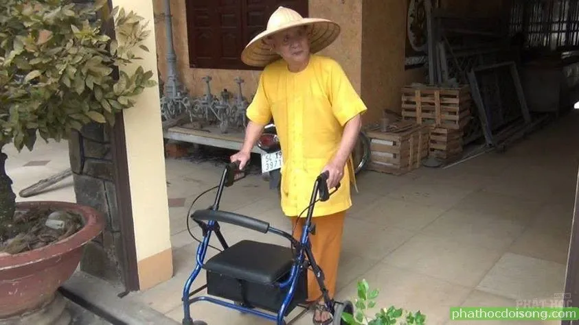 Chùm ảnh Đại lão HT Thích Tắc An lúc sinh tiền image-1732292235217