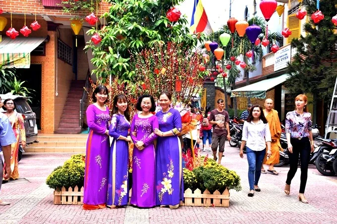 Chùm ảnh đêm giao thừa và ngày đầu xuân 35 Chùm ảnh đêm giao thừa và ngày đầu xuân image-1732290103310