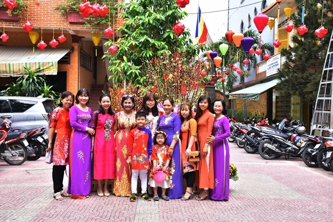 Chùm ảnh đêm giao thừa và ngày đầu xuân 36 Chùm ảnh đêm giao thừa và ngày đầu xuân image-1732290104225