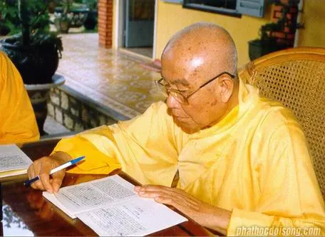 Chùm ảnh đẹp: Thiền sư Thích Thanh Từ image-1731747855582