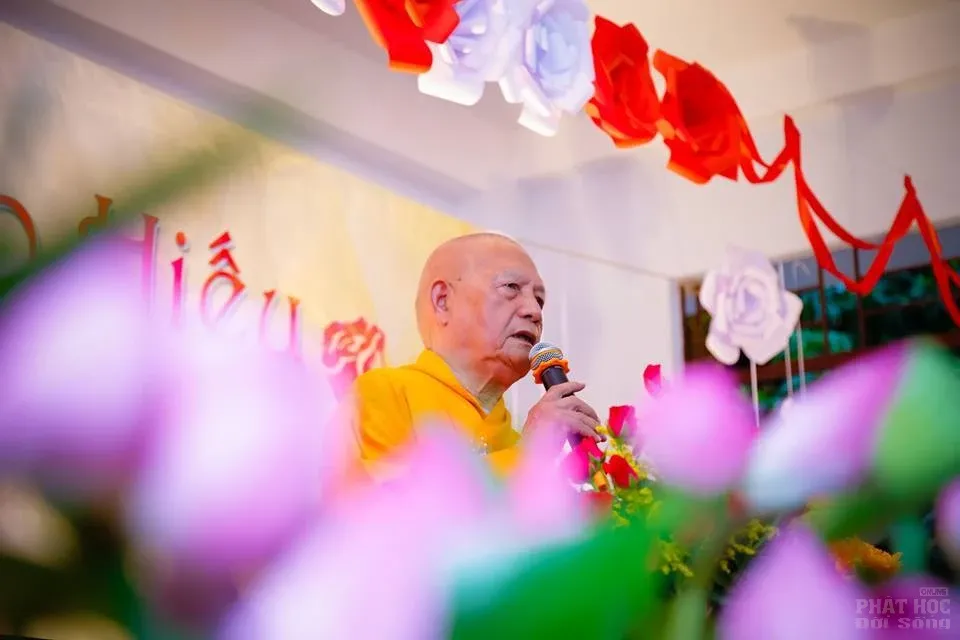 Chùm ảnh HT Thích Đức Chơn lúc sanh tiền image-1731939794303