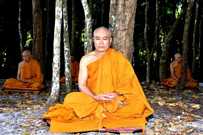 Chùm ảnh khóa tu ngày thứ 3 của Tăng đoàn hệ phái Khất sĩ 17 Chùm ảnh khóa tu ngày thứ 3 của Tăng đoàn hệ phái Khất sĩ image-1732289704204