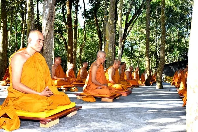 Chùm ảnh khóa tu ngày thứ 3 của Tăng đoàn hệ phái Khất sĩ 24 Chùm ảnh khóa tu ngày thứ 3 của Tăng đoàn hệ phái Khất sĩ image-1732289710180