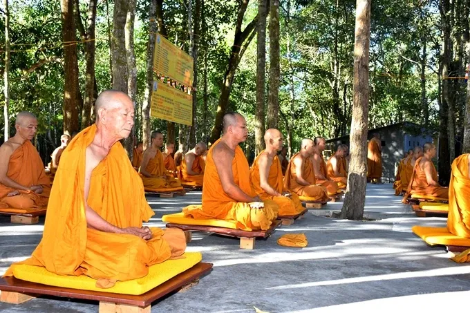 Chùm ảnh khóa tu ngày thứ 3 của Tăng đoàn hệ phái Khất sĩ 25 Chùm ảnh khóa tu ngày thứ 3 của Tăng đoàn hệ phái Khất sĩ image-1732289711111