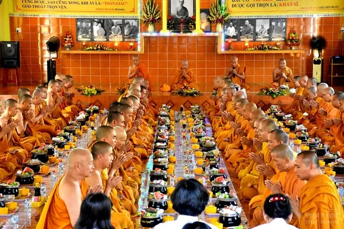 Chùm ảnh khóa tu ngày thứ 3 của Tăng đoàn hệ phái Khất sĩ 37 Chùm ảnh khóa tu ngày thứ 3 của Tăng đoàn hệ phái Khất sĩ image-1732289721030