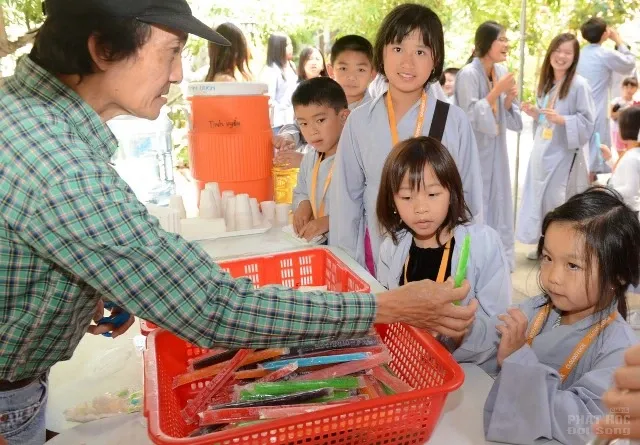 Chùm ảnh Khóa tu thiếu nhi mùa hè 2016 Chùa Đức Viên, San Jose, Mỹ 9 Chùm ảnh Khóa tu thiếu nhi mùa hè 2016 Chùa Đức Viên, San Jose, Mỹ image-1731921593695