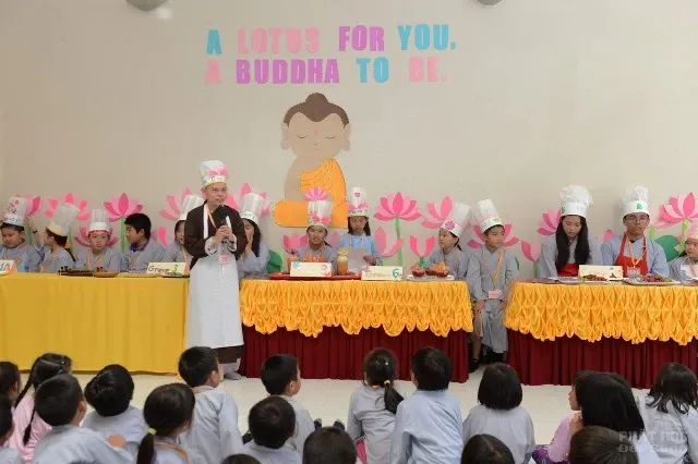 Chùm ảnh Khóa tu thiếu nhi mùa hè 2016 Chùa Đức Viên, San Jose, Mỹ image-1731921602419