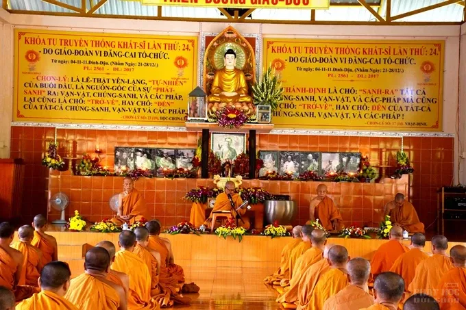 Chùm ảnh khóa tu truyền thống hệ phái Khất sĩ ngày thứ 4 image-1731942905065