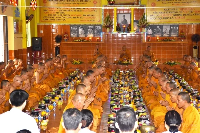 Chùm ảnh khóa tu truyền thống hệ phái Khất sĩ ngày thứ 4 image-1731942914483