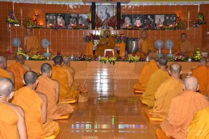 Chùm ảnh khóa tu truyền thống hệ phái Khất sĩ ngày thứ 5 image-1731943536406