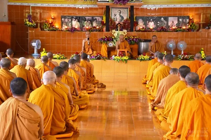 Chùm ảnh khóa tu truyền thống hệ phái Khất sĩ ngày thứ 5 image-1731943537175