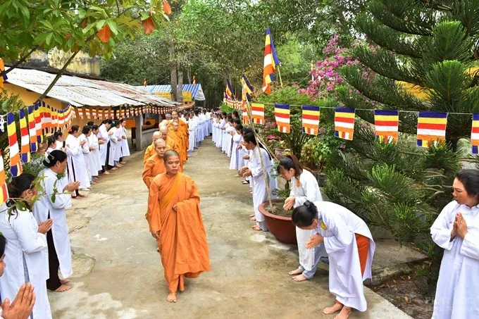 Chùm ảnh khóa tu truyền thống hệ phái Khất sĩ ngày thứ 5 image-1731943543563